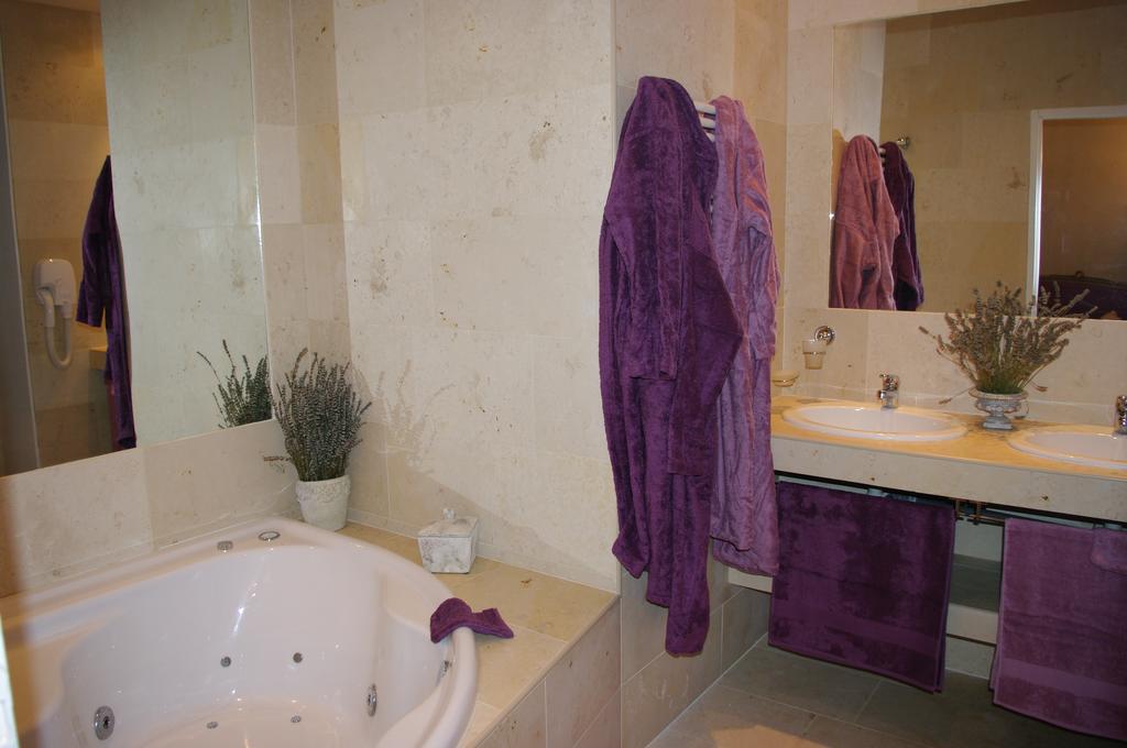 Chateau De Pommeuse Habitación foto